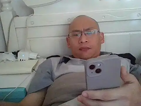 benly118 online show from April 15, 2026, 1:12 am