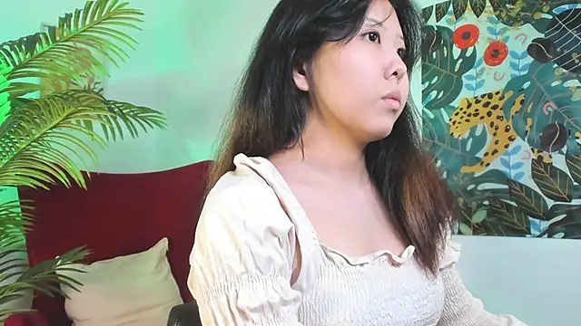 AzureMimi online show from May 2, 2026, 2:11 pm