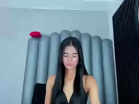 Snapshot of luna-bella_ chatting on April 25, 2026, 3:09 am luna-bella online show from April 25, 2026, 3:09 am