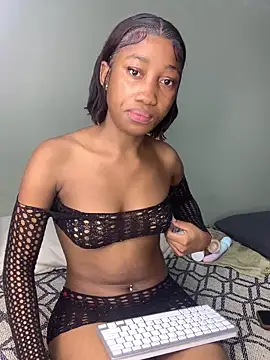Petite BUNNYWORXXX online show from April 21, 2026, 12:56 am
