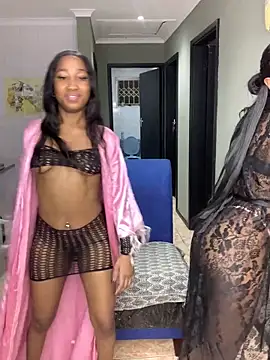 Petite BUNNYWORXXX online show from May 14, 2026, 1:12 am