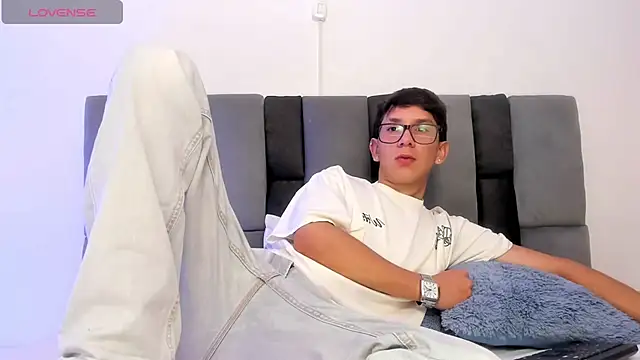 Adrien silex online show from April 15, 2026, 4:58 pm