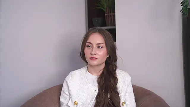 LarueRehling online show from April 14, 2026, 10:32 am