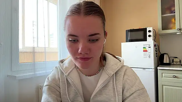Snapshot of doana_bebriti chatting on May 7, 2026, 11:26 am doana bebriti online show from May 7, 2026, 11:26 am