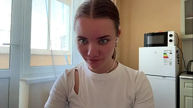 Snapshot of doana_bebriti chatting on May 20, 2026, 12:11 pm doana bebriti online show from May 20, 2026, 12:11 pm