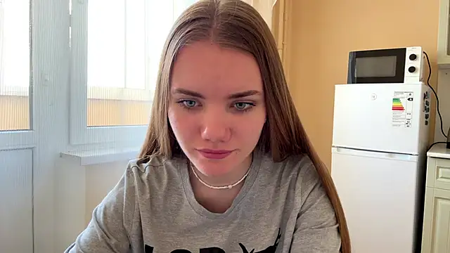 Snapshot of doana_bebriti chatting on June 3, 2026, 11:13 am doana bebriti online show from June 3, 2026, 11:13 am