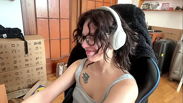 PillowPeachX online show from May 24, 2026, 8:19 am