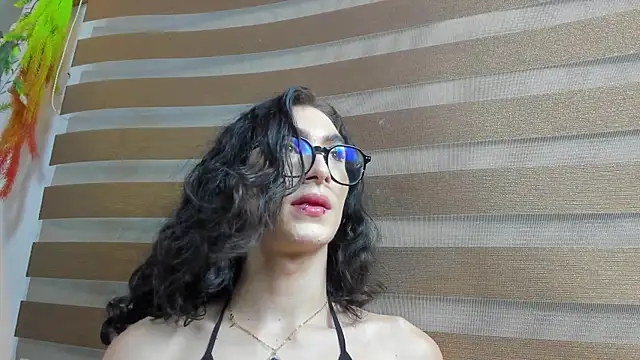 Snapshot of Shammy_rosse chatting on June 27, 2026, 2:38 am Shammy rosse online show from June 27, 2026, 2:38 am