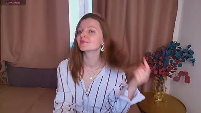 Snapshot of Liza__Evans chatting on May 9, 2026, 2:06 am Liza Evans online show from May 9, 2026, 2:06 am