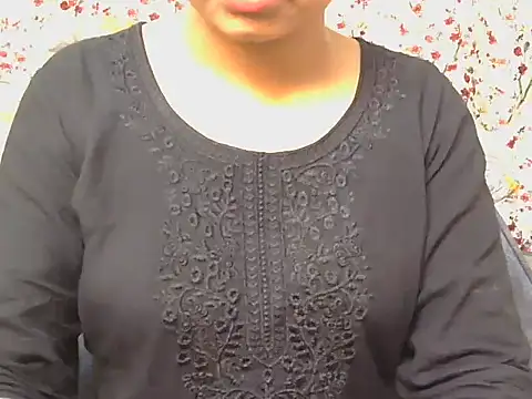 Avni-kumarii online show from May 26, 2026, 3:46 am
