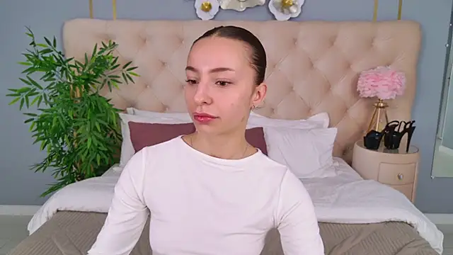 Snapshot of NicoleHarris chatting on May 4, 2026, 2:51 am NicoleHarris online show from May 4, 2026, 2:51 am