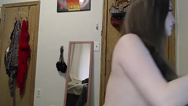 aurora rayx online show from June 21, 2026, 10:34 pm