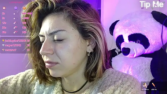 Snapshot of aprildumont chatting on May 1, 2026, 10:31 am aprildumont online show from May 1, 2026, 10:31 am