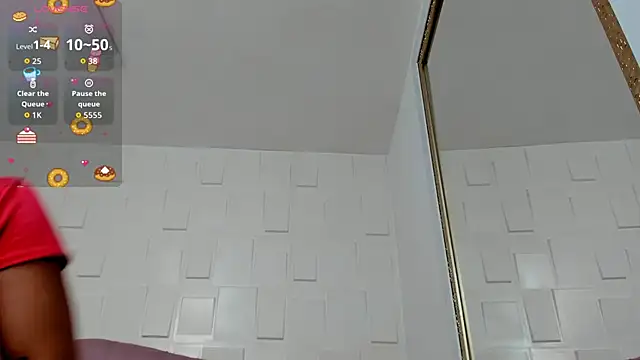 KimberlyBoonee online show from May 27, 2026, 7:33 pm