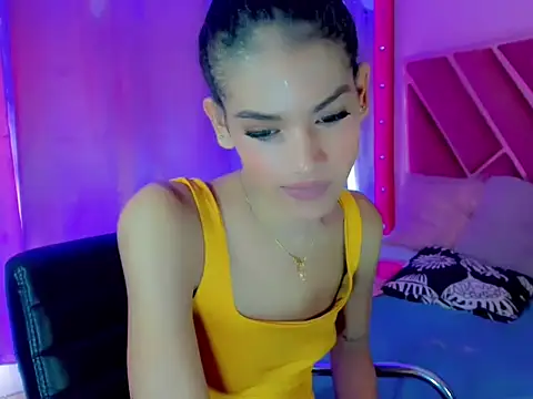 Snapshot of Dollcute_ chatting on July 13, 2026, 3:15 pm Dollcute online show from July 13, 2026, 3:15 pm
