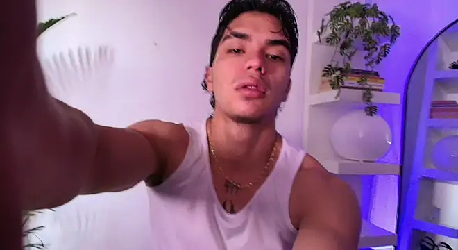 andyypalmer  online show from April 22, 2026, 11:23 am