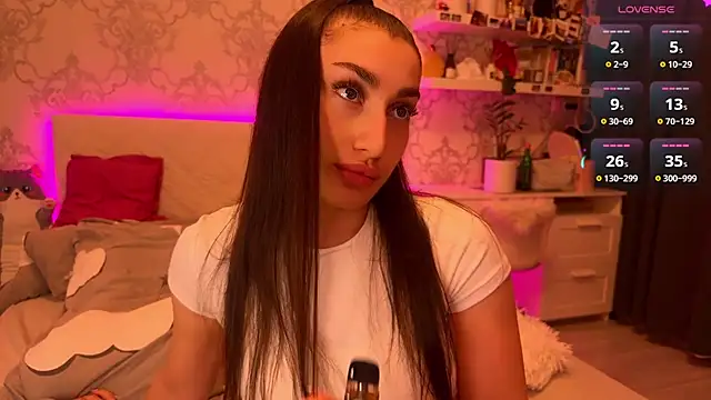 MyNaomi online show from June 28, 2026, 9:54 pm