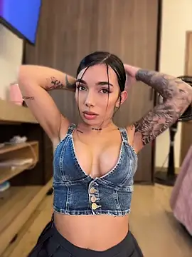 Snapshot of milasantana_ chatting on May 11, 2026, 9:34 pm milasantana online show from May 11, 2026, 9:34 pm