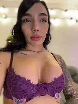 Snapshot of milasantana_ chatting on May 25, 2026, 9:21 pm milasantana online show from May 25, 2026, 9:21 pm