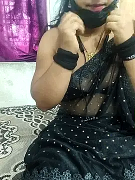 sweetylove01 online show from May 23, 2026, 10:19 am
