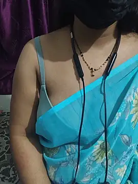 sweetylove01 online show from May 30, 2026, 7:11 pm