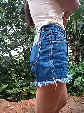 Elena Mia online show from June 19, 2026, 10:57 pm