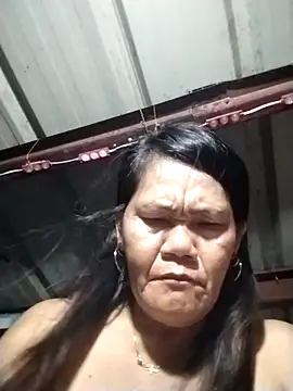 Snapshot of MARIPOSAPINAY chatting on May 5, 2026, 1:41 pm MARIPOSAPINAY online show from May 5, 2026, 1:41 pm
