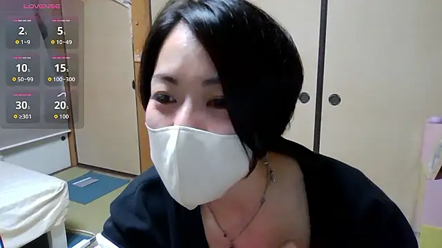 rin2432 online show from May 4, 2026, 2:35 pm