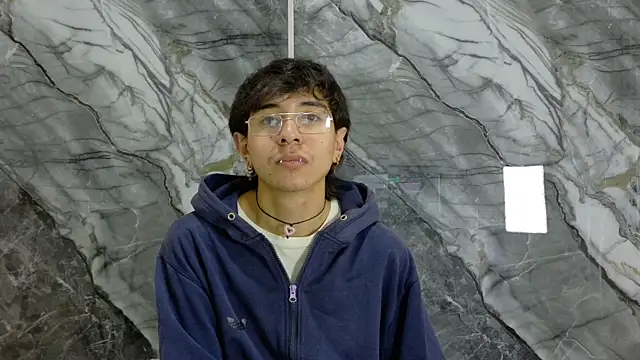 Snapshot of NoahWalker__ chatting on May 12, 2026, 11:07 am NoahWalker online show from May 12, 2026, 11:07 am
