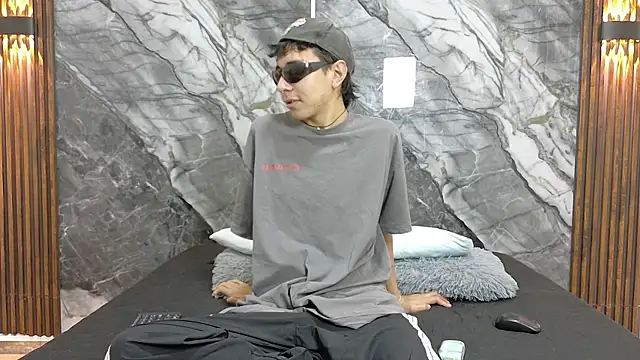 NoahWalker   online show from July 17, 2026, 11:17 am