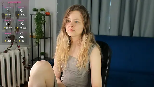 Glitch Doll online show from April 30, 2026, 5:14 am