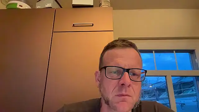 Snapshot of o_florian_o1 chatting on May 5, 2026, 6:38 pm o florian o1 online show from May 5, 2026, 6:38 pm