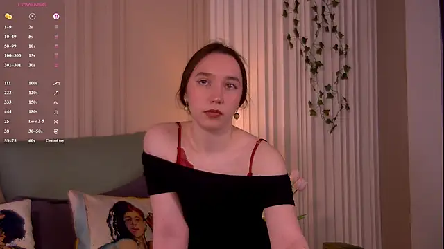Suzaneey online show from April 30, 2026, 6:25 pm