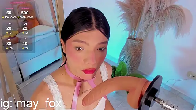 May Fox  online show from May 24, 2026, 3:33 am