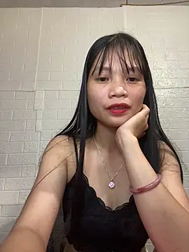 -Lucie-e online show from April 17, 2026, 7:55 am