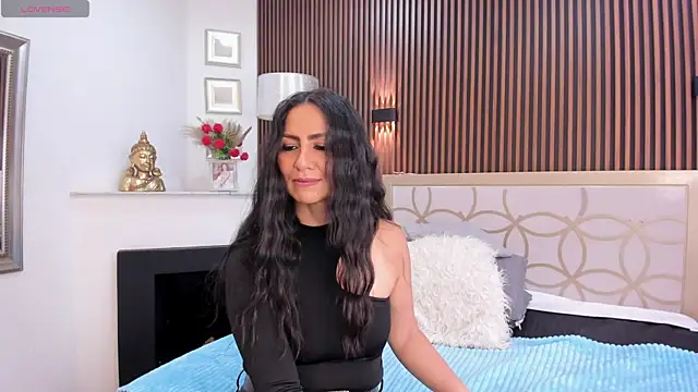 Snapshot of Scarrlet_Fox chatting on May 21, 2026, 7:43 pm Scarrlet Fox online show from May 21, 2026, 7:43 pm