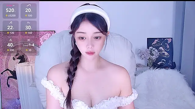 Moon-66 online show from June 14, 2026, 3:03 pm