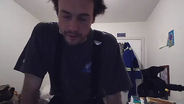 Snapshot of JohnnyMoves chatting on May 8, 2026, 1:11 am JohnnyMoves online show from May 8, 2026, 1:11 am
