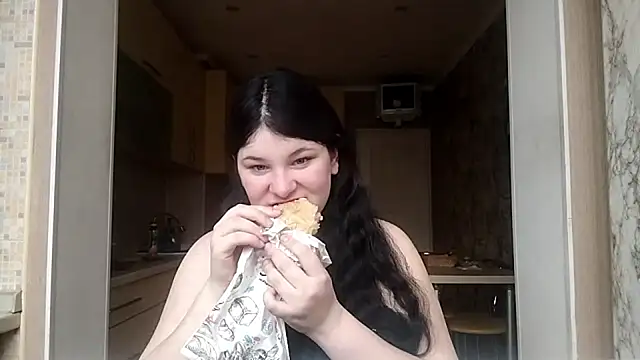 Snapshot of BeatriceMolands chatting on April 24, 2026, 7:22 am BeatriceMolands online show from April 24, 2026, 7:22 am