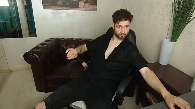 KyloEast online show from May 9, 2026, 4:06 am