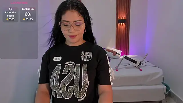 LucyWild8 online show from April 22, 2026, 9:16 pm