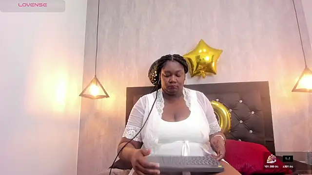 Snapshot of Canela__hot chatting on April 22, 2026, 1:34 pm Canela hot online show from April 22, 2026, 1:34 pm