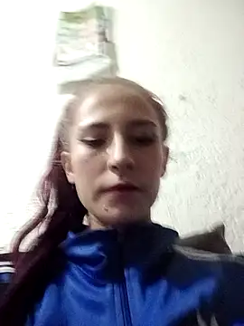im scarlett20 online show from May 4, 2026, 12:28 am