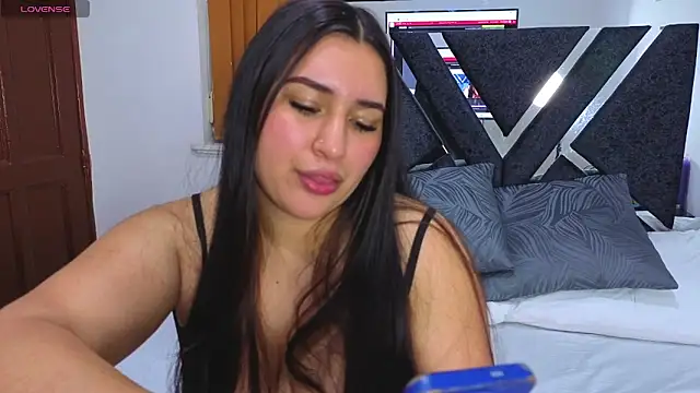 sofiagregorie online show from May 13, 2026, 11:51 am