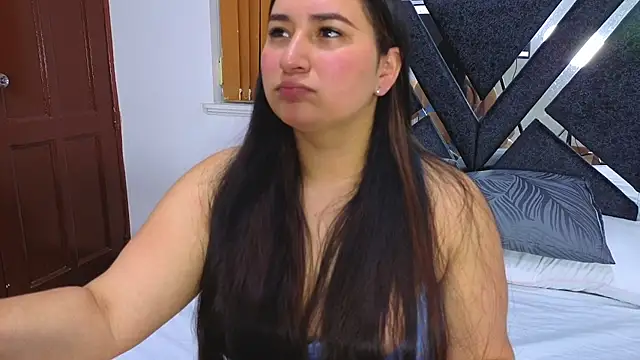 sofiagregorie online show from May 19, 2026, 11:38 am