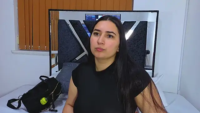 sofiagregorie online show from May 28, 2026, 2:03 pm