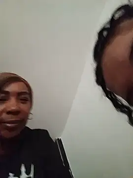 Snapshot of MadameEbony chatting on May 30, 2026, 12:46 pm MadameEbony online show from May 30, 2026, 12:46 pm