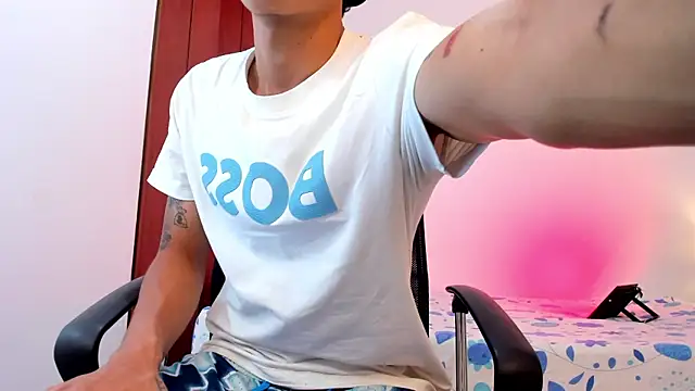 alessandroferrer online show from April 17, 2026, 11:46 am