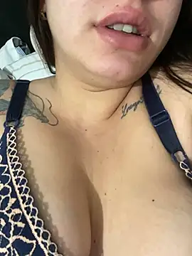 Livia-cortez online show from July 17, 2026, 2:13 pm