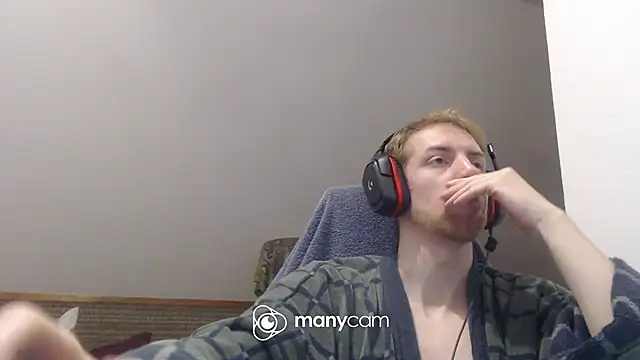 Snapshot of Milkyman7 chatting on December 20, 2025, 9:11 pm Milkyman7 online show from December 20, 2025, 9:11 pm